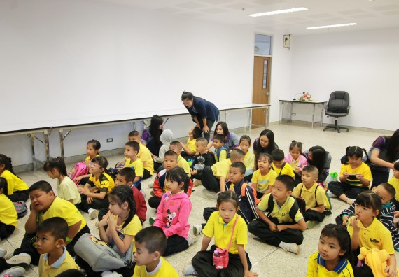 ภาพกิจกรรม คณะวิทยาศาสตร์และเทคโนโลยี จัดค่ายวิทยาศาสตร์โรงเรียนสาธิตฯ