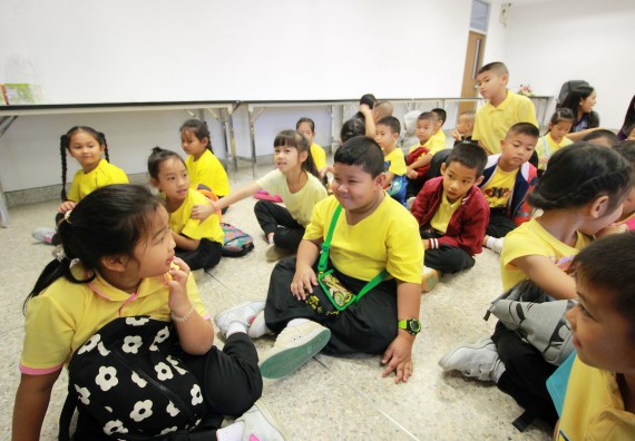 ภาพกิจกรรม คณะวิทยาศาสตร์และเทคโนโลยี จัดค่ายวิทยาศาสตร์โรงเรียนสาธิตฯ