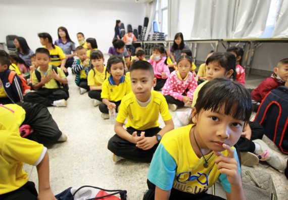 ภาพกิจกรรม คณะวิทยาศาสตร์และเทคโนโลยี จัดค่ายวิทยาศาสตร์โรงเรียนสาธิตฯ