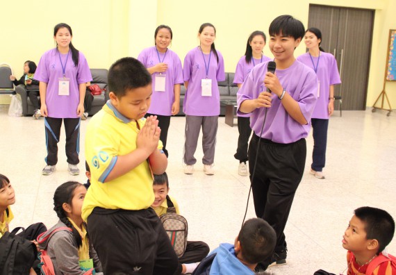 ภาพกิจกรรม คณะวิทยาศาสตร์และเทคโนโลยี จัดค่ายวิทยาศาสตร์โรงเรียนสาธิตฯ