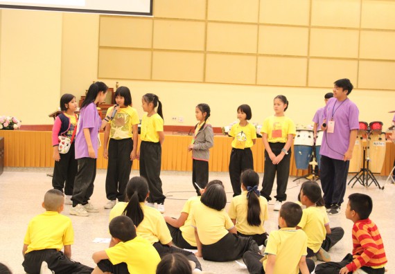 ภาพกิจกรรม คณะวิทยาศาสตร์และเทคโนโลยี จัดค่ายวิทยาศาสตร์โรงเรียนสาธิตฯ