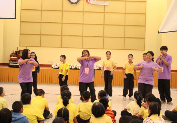 ภาพกิจกรรม คณะวิทยาศาสตร์และเทคโนโลยี จัดค่ายวิทยาศาสตร์โรงเรียนสาธิตฯ