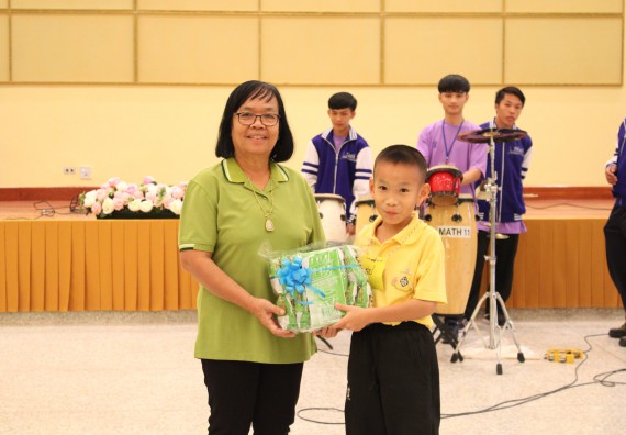 ภาพกิจกรรม คณะวิทยาศาสตร์และเทคโนโลยี จัดค่ายวิทยาศาสตร์โรงเรียนสาธิตฯ