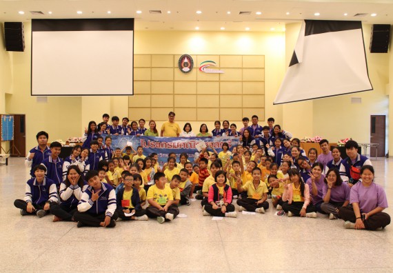 ภาพกิจกรรม คณะวิทยาศาสตร์และเทคโนโลยี จัดค่ายวิทยาศาสตร์โรงเรียนสาธิตฯ