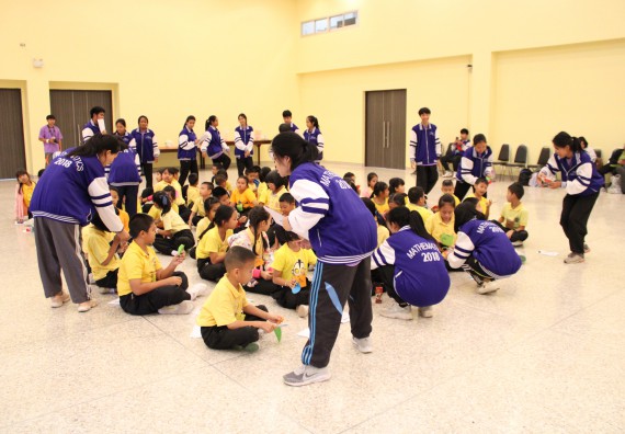 ภาพกิจกรรม คณะวิทยาศาสตร์และเทคโนโลยี จัดค่ายวิทยาศาสตร์โรงเรียนสาธิตฯ