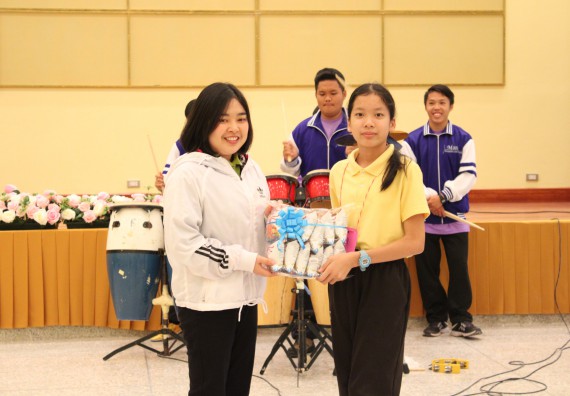 ภาพกิจกรรม คณะวิทยาศาสตร์และเทคโนโลยี จัดค่ายวิทยาศาสตร์โรงเรียนสาธิตฯ