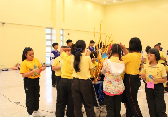 ภาพกิจกรรม คณะวิทยาศาสตร์และเทคโนโลยี จัดค่ายวิทยาศาสตร์โรงเรียนสาธิตฯ