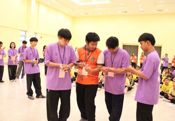 ภาพกิจกรรม คณะวิทยาศาสตร์และเทคโนโลยี จัดค่ายวิทยาศาสตร์โรงเรียนสาธิตฯ