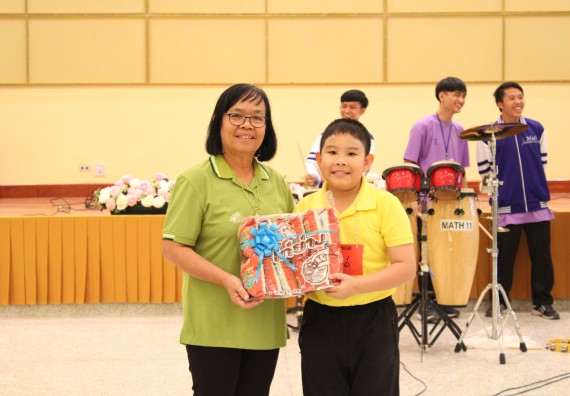 ภาพกิจกรรม คณะวิทยาศาสตร์และเทคโนโลยี จัดค่ายวิทยาศาสตร์โรงเรียนสาธิตฯ