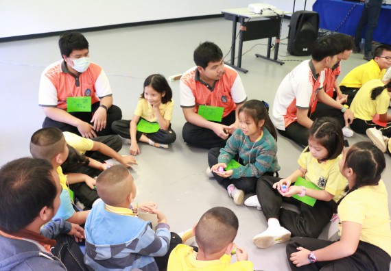 ภาพกิจกรรม คณะวิทยาศาสตร์และเทคโนโลยี จัดค่ายวิทยาศาสตร์โรงเรียนสาธิตฯ