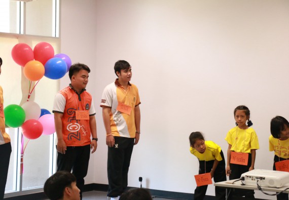 ภาพกิจกรรม คณะวิทยาศาสตร์และเทคโนโลยี จัดค่ายวิทยาศาสตร์โรงเรียนสาธิตฯ