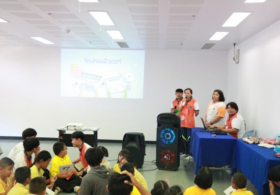 ภาพกิจกรรม คณะวิทยาศาสตร์และเทคโนโลยี จัดค่ายวิทยาศาสตร์โรงเรียนสาธิตฯ