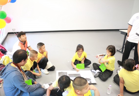 ภาพกิจกรรม คณะวิทยาศาสตร์และเทคโนโลยี จัดค่ายวิทยาศาสตร์โรงเรียนสาธิตฯ