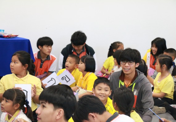 ภาพกิจกรรม คณะวิทยาศาสตร์และเทคโนโลยี จัดค่ายวิทยาศาสตร์โรงเรียนสาธิตฯ