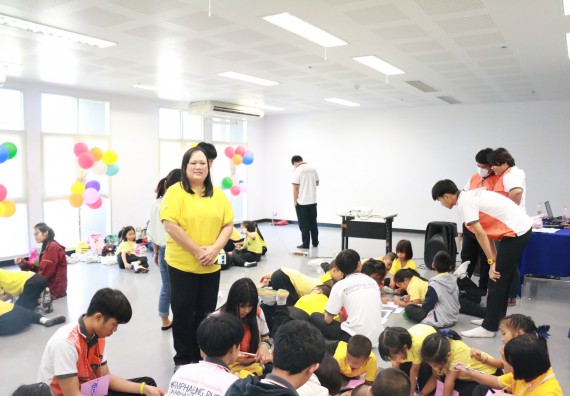 ภาพกิจกรรม คณะวิทยาศาสตร์และเทคโนโลยี จัดค่ายวิทยาศาสตร์โรงเรียนสาธิตฯ