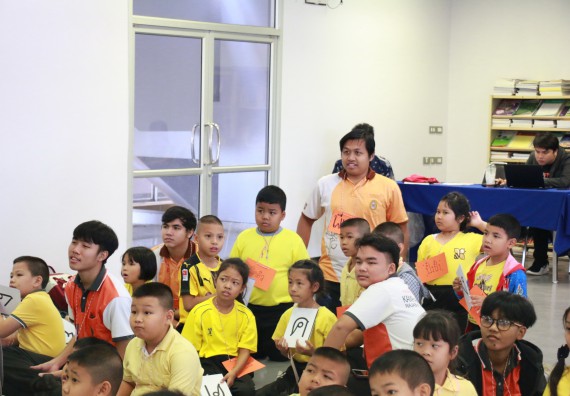 ภาพกิจกรรม คณะวิทยาศาสตร์และเทคโนโลยี จัดค่ายวิทยาศาสตร์โรงเรียนสาธิตฯ