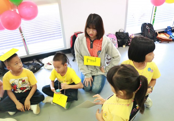 ภาพกิจกรรม คณะวิทยาศาสตร์และเทคโนโลยี จัดค่ายวิทยาศาสตร์โรงเรียนสาธิตฯ