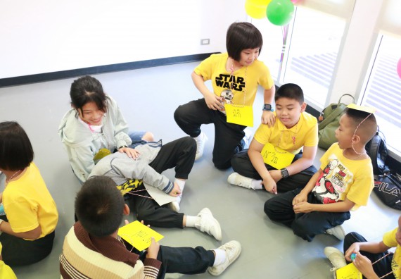 ภาพกิจกรรม คณะวิทยาศาสตร์และเทคโนโลยี จัดค่ายวิทยาศาสตร์โรงเรียนสาธิตฯ