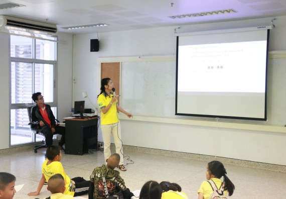ภาพกิจกรรม คณะวิทยาศาสตร์และเทคโนโลยี จัดค่ายวิทยาศาสตร์โรงเรียนสาธิตฯ