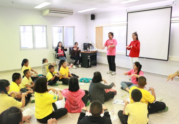 ภาพกิจกรรม คณะวิทยาศาสตร์และเทคโนโลยี จัดค่ายวิทยาศาสตร์โรงเรียนสาธิตฯ