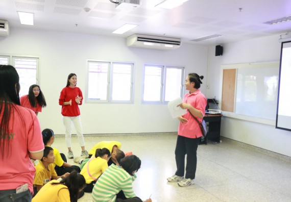 ภาพกิจกรรม คณะวิทยาศาสตร์และเทคโนโลยี จัดค่ายวิทยาศาสตร์โรงเรียนสาธิตฯ