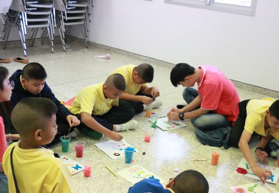 ภาพกิจกรรม คณะวิทยาศาสตร์และเทคโนโลยี จัดค่ายวิทยาศาสตร์โรงเรียนสาธิตฯ