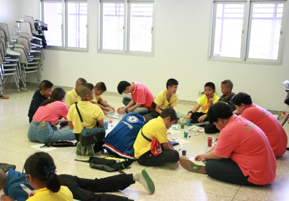 ภาพกิจกรรม คณะวิทยาศาสตร์และเทคโนโลยี จัดค่ายวิทยาศาสตร์โรงเรียนสาธิตฯ