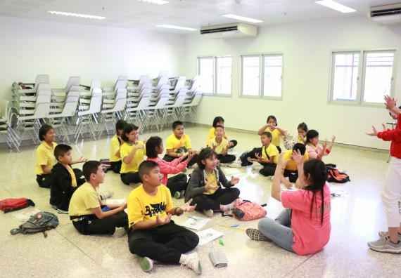 ภาพกิจกรรม คณะวิทยาศาสตร์และเทคโนโลยี จัดค่ายวิทยาศาสตร์โรงเรียนสาธิตฯ