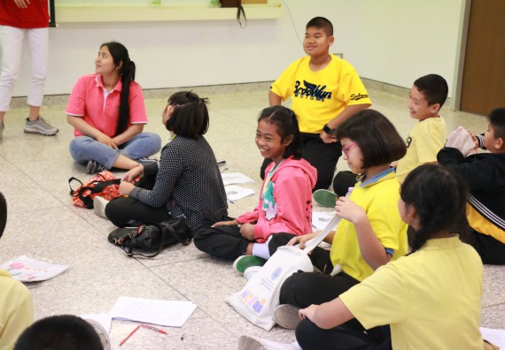 ภาพกิจกรรม คณะวิทยาศาสตร์และเทคโนโลยี จัดค่ายวิทยาศาสตร์โรงเรียนสาธิตฯ