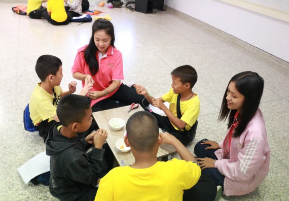 ภาพกิจกรรม คณะวิทยาศาสตร์และเทคโนโลยี จัดค่ายวิทยาศาสตร์โรงเรียนสาธิตฯ