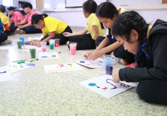 ภาพกิจกรรม คณะวิทยาศาสตร์และเทคโนโลยี จัดค่ายวิทยาศาสตร์โรงเรียนสาธิตฯ