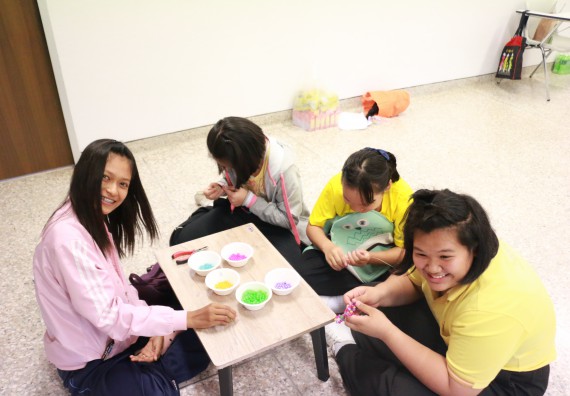 ภาพกิจกรรม คณะวิทยาศาสตร์และเทคโนโลยี จัดค่ายวิทยาศาสตร์โรงเรียนสาธิตฯ