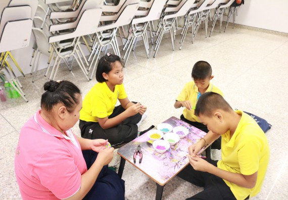 ภาพกิจกรรม คณะวิทยาศาสตร์และเทคโนโลยี จัดค่ายวิทยาศาสตร์โรงเรียนสาธิตฯ