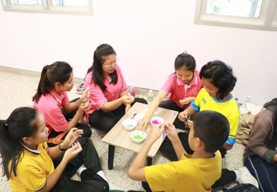 ภาพกิจกรรม คณะวิทยาศาสตร์และเทคโนโลยี จัดค่ายวิทยาศาสตร์โรงเรียนสาธิตฯ