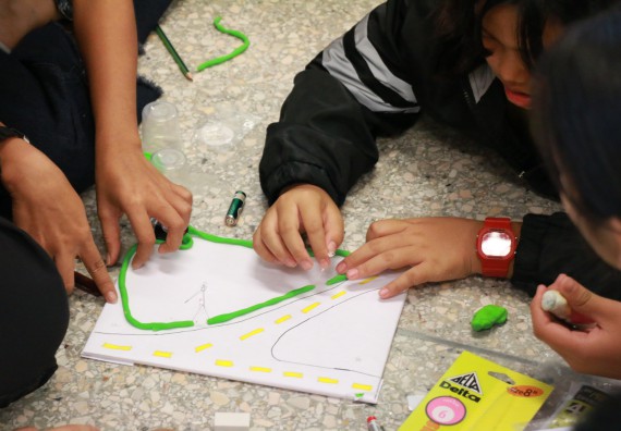 ภาพกิจกรรม คณะวิทยาศาสตร์และเทคโนโลยี จัดค่ายวิทยาศาสตร์โรงเรียนสาธิตฯ