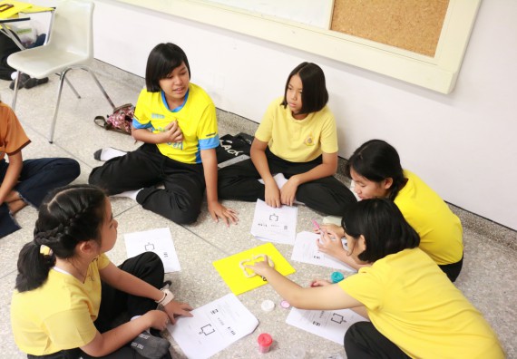 ภาพกิจกรรม คณะวิทยาศาสตร์และเทคโนโลยี จัดค่ายวิทยาศาสตร์โรงเรียนสาธิตฯ