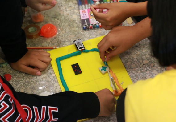 ภาพกิจกรรม คณะวิทยาศาสตร์และเทคโนโลยี จัดค่ายวิทยาศาสตร์โรงเรียนสาธิตฯ