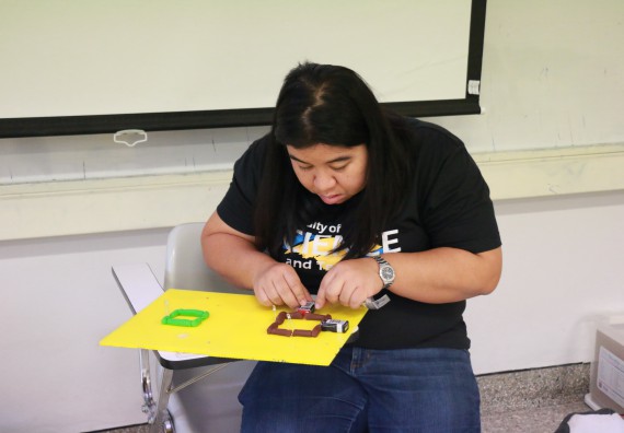 ภาพกิจกรรม คณะวิทยาศาสตร์และเทคโนโลยี จัดค่ายวิทยาศาสตร์โรงเรียนสาธิตฯ