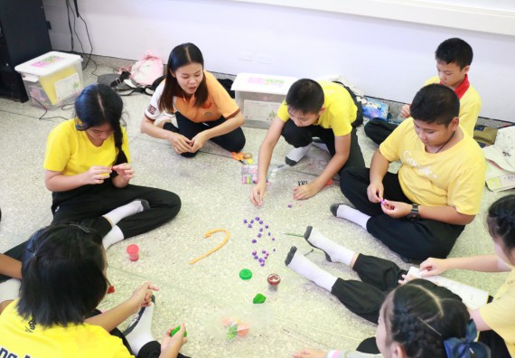 ภาพกิจกรรม คณะวิทยาศาสตร์และเทคโนโลยี จัดค่ายวิทยาศาสตร์โรงเรียนสาธิตฯ