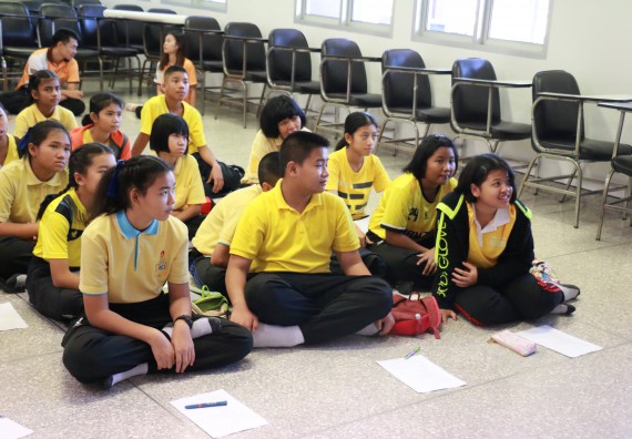 ภาพกิจกรรม คณะวิทยาศาสตร์และเทคโนโลยี จัดค่ายวิทยาศาสตร์โรงเรียนสาธิตฯ