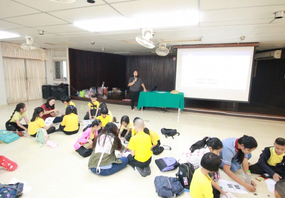 ภาพกิจกรรม คณะวิทยาศาสตร์และเทคโนโลยี จัดค่ายวิทยาศาสตร์โรงเรียนสาธิตฯ