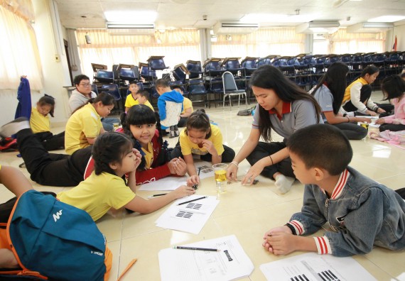 ภาพกิจกรรม คณะวิทยาศาสตร์และเทคโนโลยี จัดค่ายวิทยาศาสตร์โรงเรียนสาธิตฯ