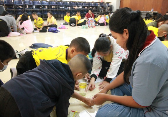 ภาพกิจกรรม คณะวิทยาศาสตร์และเทคโนโลยี จัดค่ายวิทยาศาสตร์โรงเรียนสาธิตฯ