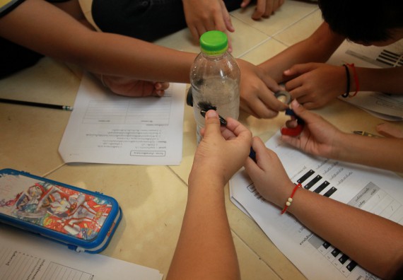 ภาพกิจกรรม คณะวิทยาศาสตร์และเทคโนโลยี จัดค่ายวิทยาศาสตร์โรงเรียนสาธิตฯ