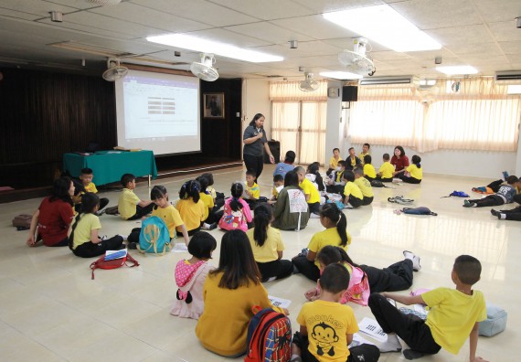 ภาพกิจกรรม คณะวิทยาศาสตร์และเทคโนโลยี จัดค่ายวิทยาศาสตร์โรงเรียนสาธิตฯ
