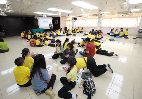 ภาพกิจกรรม คณะวิทยาศาสตร์และเทคโนโลยี จัดค่ายวิทยาศาสตร์โรงเรียนสาธิตฯ