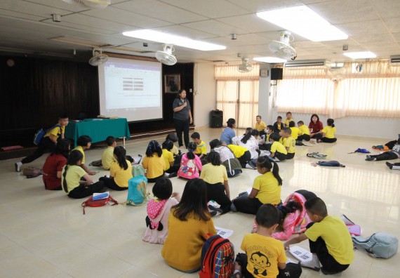 ภาพกิจกรรม คณะวิทยาศาสตร์และเทคโนโลยี จัดค่ายวิทยาศาสตร์โรงเรียนสาธิตฯ