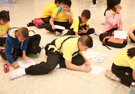 ภาพกิจกรรม คณะวิทยาศาสตร์และเทคโนโลยี จัดค่ายวิทยาศาสตร์โรงเรียนสาธิตฯ