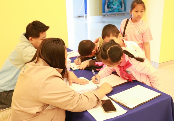 ภาพกิจกรรม คณะวิทยาศาสตร์และเทคโนโลยี จัดโครงการฝึกทักษะการเรียนรู้ค่ายวิทยาศาสตร์ Science 2019