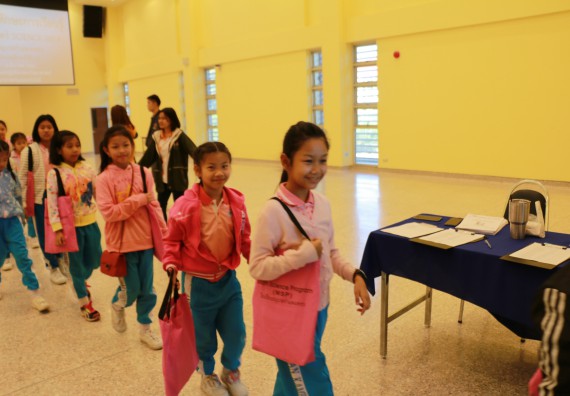 ภาพกิจกรรม คณะวิทยาศาสตร์และเทคโนโลยี จัดโครงการฝึกทักษะการเรียนรู้ค่ายวิทยาศาสตร์ Science 2019